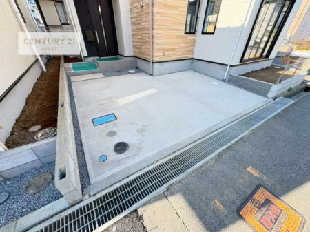 ԏ@ԃXy[X2䕪܂IZJhJ[͂AoCN⎩]ԂȂǂuꏊɍ܂B