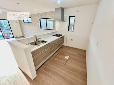 Lb`@lC̑ΖʎVXeLb`̗pĂ܂IƑ̃R~jP[VRƑ݌vłB
qlɂڂ͂̂ŊłˁBLXgĉKɍƂi݂܂B