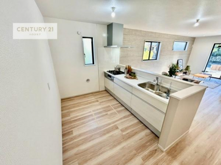 Lb`@Ƃ肠钲Xy[XōƂ₷KȃLb`łI
qlƈꏏɂَqy߂LXXy[XłByԂɂȂ肻łˁIynwJÒz