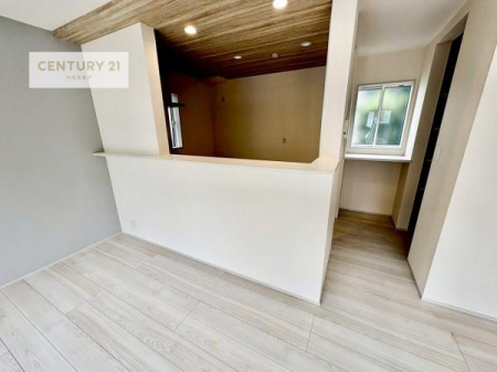 rO@rOŜnΖʃLb`Ȃ̂ŁAql̗lqȂƂłqĂ₷SȊԎłI