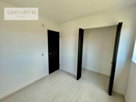 rOȊŐ@[Xy[XĂ܂IXbLڂ鎖ł܂ˁB
ƋI΂ȂVvȃfUCׁ̈AƋI΂Cɓ̋ԍ肪łłˁB