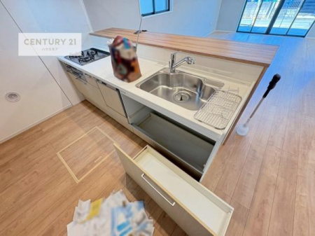 Lb`@lC̑ΖʎVXeLb`̗pĂ܂IƑ̃R~jP[VRƑ݌vłB
qlɂڂ͂̂ŊłˁBLXgĉKɍƂi݂܂B