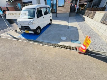 ԏ@ԃXy[X2䕪܂IZJhJ[͂AoCN⎩]ԂȂǂuꏊɍ܂B