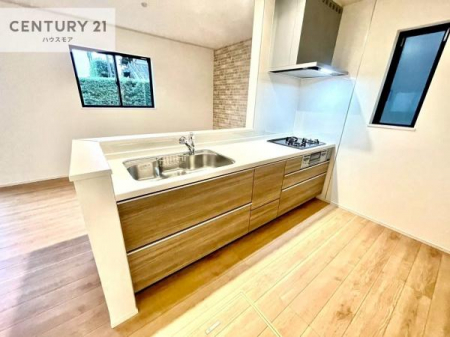 Lb`@lC̑ΖʎVXeLb`̗pĂ܂IƑ̃R~jP[VRƑ݌vłB
qlɂڂ͂̂ŊłˁBLXgĉKɍƂi݂܂B