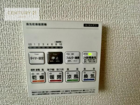 ̑@g[tĂ閣͓IȎdlłI~̓q[gVbN̗\hɂg܂B
J̓ł󕨂̂ŁA󕨂ߍ݂ɂI