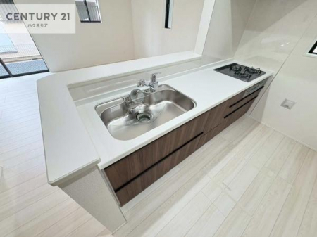 Lb`@lC̑ΖʎVXeLb`̗pĂ܂IƑ̃R~jP[VRƑ݌vłB
qlɂڂ͂̂ŊłˁBLXgĉKɍƂi݂܂B