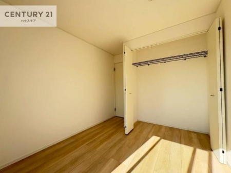 [@emɂ̓N[[bgĂA[Xy[X[BߗނpiAGߕ̎[ɕ֗ŁAłƕЕtۂĂ܂B