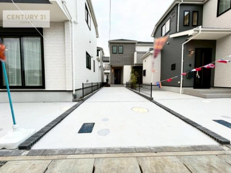 ԏ@ԃXy[X2䕪܂IZJhJ[͂AoCN⎩]ԂȂǂuꏊɍ܂B