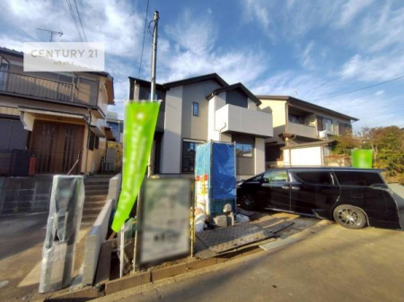 ԏ@ԃXy[X2䕪܂IZJhJ[͂AoCN⎩]ԂȂǂuꏊɍ܂B
