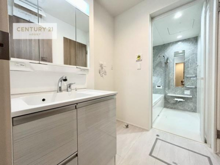 ʑEʏ@gȂ𐮂ʏ́A厖łI̐̂镵͋CoIC悭g܂B