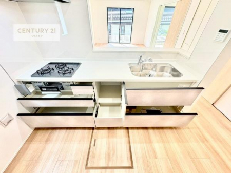 Lb`@lC̑ΖʎVXeLb`̗pĂ܂IƑ̃R~jP[VRƑ݌vłB
qlɂڂ͂̂ŊłˁB[͂܂I