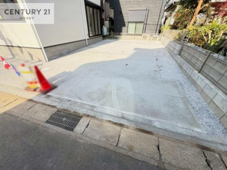 ԏ@ԃXy[X2䕪܂IZJhJ[͂AoCN⎩]ԂȂǂuꏊɍ܂B