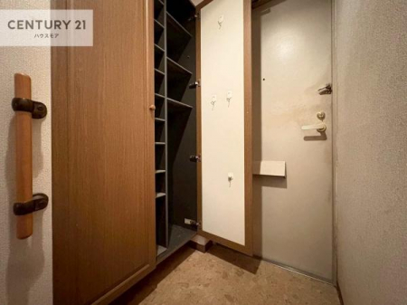 ���ց@�V���[�Y�{�b�N�X�t���Ȃ̂ŁA���ւ��Еt�����|�������₷���ł��I
�X�b�L���������ւŌ˂��J�����u�ԁA�������̂���S�n������Ԃ��o�}���Ă���܂��B