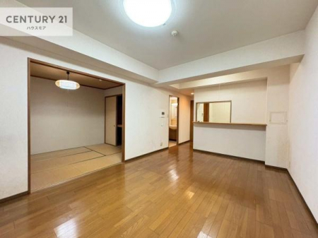 ���r���O�@�J�����̂���L�XLDK�I�\�t�@�[��_�C�j���O�e�[�u����u���Ă������ɂȂ�Ȃ��̂ŉ��K�ɉ߂����܂��I
�R�~���j�P�[�V���������₷�����r���O�ł��I
