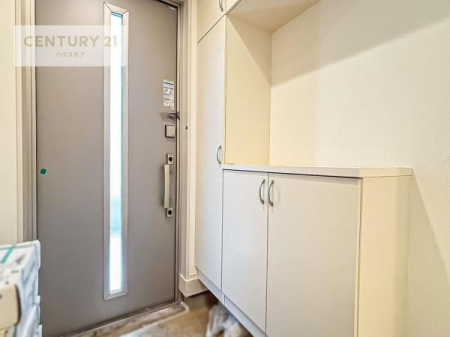 ���ց@�V���[�Y�{�b�N�X�t���Ȃ̂ŁA���ւ��Еt�����|�������₷���ł��I
�X�b�L���������ւŌ˂��J�����u�ԁA�������̂���S�n������Ԃ��o�}���Ă���܂��B