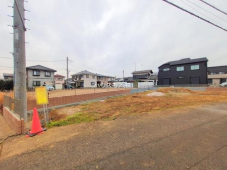 ���ԏ�@���ԃX�y�[�X��4�䕪����܂��I�Z�J���h�J�[�͂������A�o�C�N�⎩�]�ԂȂǂ��u���ꏊ�ɍ���܂���B