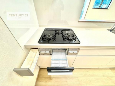 �L�b�`���@�R�����͎O������̂ł������̓����i�s���ł��܂��B
�������O�����t���ł��B�����X�y�[�X���L�X���Ă���׍�Ƃ����₷���I�g�����肪�ǂ��V�X�e���L�b�`���ł��I