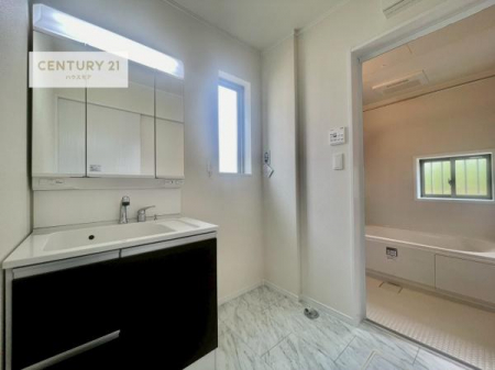 ʑEʏ@Oʋdl̐ʏ́AgȂ݂₷I͎[ɂȂĂ܂BhC[₨ϓЕt̂ŐʑXbLƌ邱Ƃo܂I