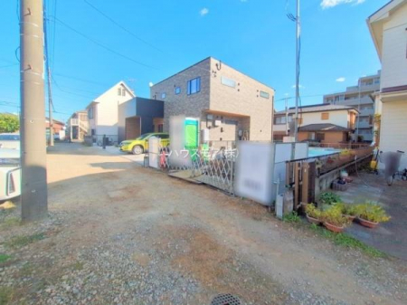 ���̑����n�@�O�ʓ��H��4���I�z����ǍD�ȗ��n�ł��B
�Ԍɓ��ꂪ���ȕ������S�ł��ˁB