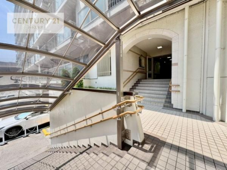 �G���g�����X�@��؂Ȃ��q�l�����o�}������G���g�����X�B����]�̕����܂Ƃ߂Ă��ē��B
���₢���킹�ɑ��Ή����܂��I