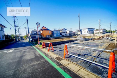 ���̑����n�@�O�ʓ��H��4���I�z����ǍD�ȗ��n�ł��B
�Ԍɓ��ꂪ���ȕ������S�ł��ˁB