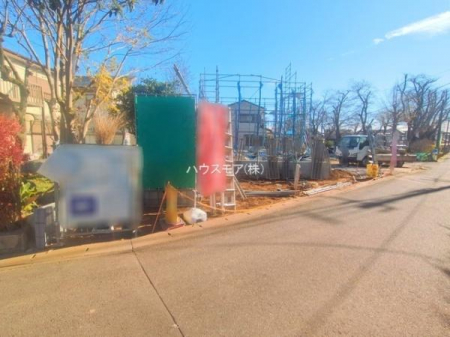 ���ԏ�@���ԃX�y�[�X��2�䕪����܂��I�Z�J���h�J�[�͂������A�o�C�N�⎩�]�ԂȂǂ��u���ꏊ�ɍ���܂���B