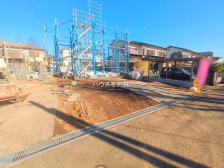 ���ԏ�@���ԃX�y�[�X��2�䕪����܂��I�Z�J���h�J�[�͂������A�o�C�N�⎩�]�ԂȂǂ��u���ꏊ�ɍ���܂���B