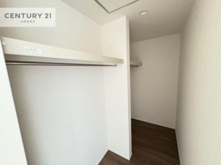 ���[�@�E�H�[�N�C���N���[�[�b�g�t���ł��B��������̂��m���Ȃǂ����[���Ă��������ł��ˁI���ɂ���@�������ȂǋG�ߕ��̑傫�ȉƓd�����[�ł��܂��B