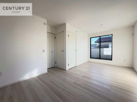 �m���@���C�t�X�^�C���ɍ��킹��5.5����4.5����2�����ɕ����邱�Ƃ��\�ł��I
���邭�J�����̂���m���ł��B