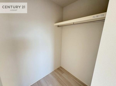 ���[�@�E�H�[�N�C���N���[�[�b�g�t���ł��B��������̂��m���Ȃǂ����[���Ă��������ł��ˁI���ɂ���@�������ȂǋG�ߕ��̑傫�ȉƓd�����[�ł��܂��B