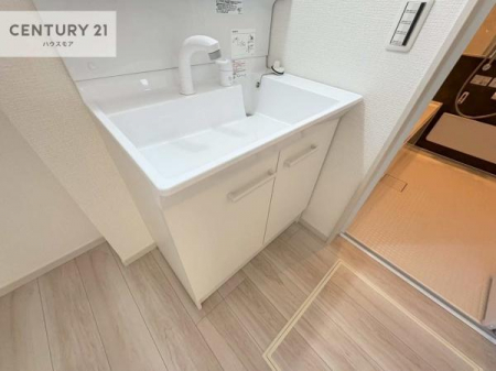 ���ʑ�E���ʏ��@�[�����ʑ�{�E���́A�������˂ɂ����̂ł�����ꂪ�y�X�I���������ۂĂ܂��I
�L���C�Ȑ��ʏ��Ŏ��������̃��`�x�[�V�������オ��܂��ˁI