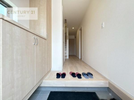 ���ց@���ċA���Ă��Ă��A�������܁I�����������Ȃ�A�D�����}������Ă�����ԂɂȂ��Ă��܂��B
���邭��������錺�ւł��I