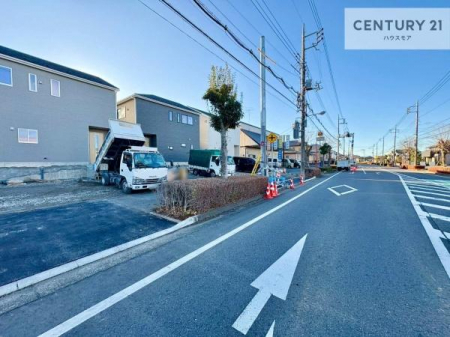 ���̑����n�@�O�ʓ��H��21���I�z����ǍD�ȗ��n�ł��B
�Ԍɓ��ꂪ���ȕ������S�ł��ˁB