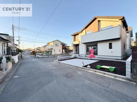 ���ԏ�@���ԃX�y�[�X��2�䕪����܂��I�Z�J���h�J�[�͂������A�o�C�N�⎩�]�ԂȂǂ��u���ꏊ�ɍ���܂���B