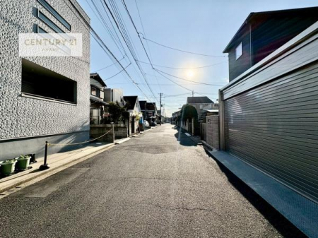 ���̑����n�@�O�ʓ��H6���I�z����ǍD�ȗ��n�ł��B
�Ԍɓ��ꂪ���ȕ������S�ł��ˁB