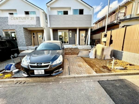 ���ԏ�@���ԃX�y�[�X��2�䕪����܂��I�Z�J���h�J�[�͂������A�o�C�N�⎩�]�ԂȂǂ��u���ꏊ�ɍ���܂���B