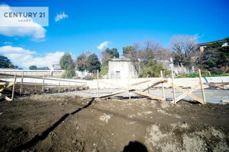 ���ԏ�@���ԃX�y�[�X��2�䕪����܂��I�Z�J���h�J�[�͂������A�o�C�N�⎩�]�ԂȂǂ��u���ꏊ�ɍ���܂���B