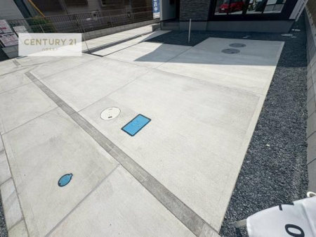 ���ԏ�@���ԃX�y�[�X��2�䕪����܂��I�Z�J���h�J�[�͂������A�o�C�N�⎩�]�ԂȂǂ��u���ꏊ�ɍ���܂���B