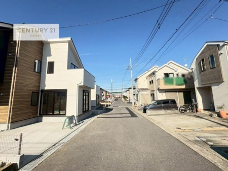 ���̑����n�@�O�ʓ��H��5.9���I�z����ǍD�ȗ��n�ł��B
�Ԍɓ��ꂪ���ȕ������S�ł��ˁB