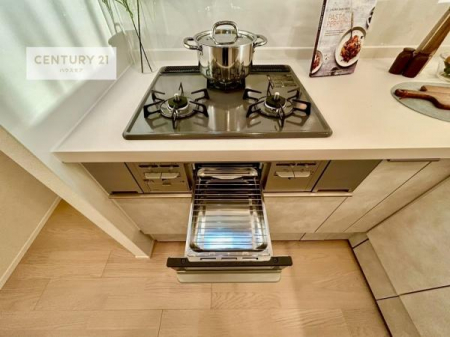 �L�b�`���@�R�����͎O������̂ł������̓����i�s���ł��܂��B
�������O�����t���ł��B�����X�y�[�X���L�X���Ă���׍�Ƃ����₷���I