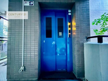 ���̑����p���@�G���x�[�^�[�����ŁA�����̈ړ����X���[�Y�B��K�ւ̃A�N�Z�X�����K�Ȃ��߁A���N�z�̕��⏬���Ȃ��q���܂����邲�ƒ�ɂ����S�ł��B���K���Ɨ��֐������˔������Z�܂��ł��B