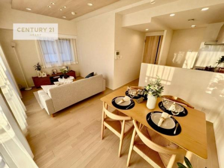 ���r���O�@�S�n�ǂ����r���O�͉Ƒ������R�ƏW�܂�܂��B�Ƒ��c�R�̎��Ԃ����������ł��B���Ƒ��ƁA����w�[���������Ԃ��߂��������ł��ˁB