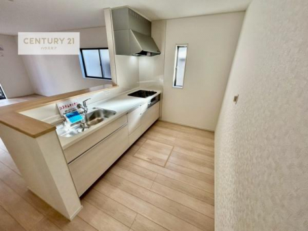 �L�b�`���@��l�C�̑Ζʎ��V�X�e���L�b�`�����̗p���Ă��܂��I���Ƒ��̃R�~���j�P�[�V���������R�Ƒ�����݌v�ł��B
���q�l�ɂ��ڂ��͂��̂Ŋ������ł��ˁB�L�X�g���ĉ��K�ɍ�Ƃ��i�݂܂��B