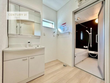 ���ʑ�E���ʏ��@�����̂������ʏ��́A���ƕ�������₷���A���ł����K�ɂ��g�����������܂��B�O�ʋ��Ŏg�����肪�ǂ��A�������[�������Ă���܂��̂ŁA���p�i��X�L���P�A�p�i���������萮���ł��܂��B