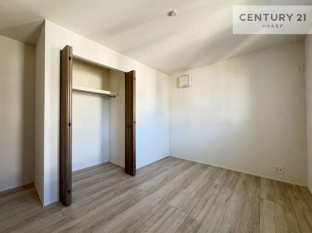 ���r���O�ȊO�̋����@���[�X�y�[�X�����Ă��܂��I�������X�b�L�����ڂ��鎖���ł��܂��ˁB
�Ƌ��I�΂Ȃ��V���v���ȃf�U�C���ׁ̈A�Ƌ��I�΂����C�ɓ���̋�ԍ�肪�ł������ł��ˁB