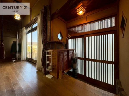 ���ց@�������������͋C�̌��ւł��B�V���[�Y�{�b�N�X�t���ŌC���X�b�L�����ڂ��邱�Ƃ��ł��܂��B