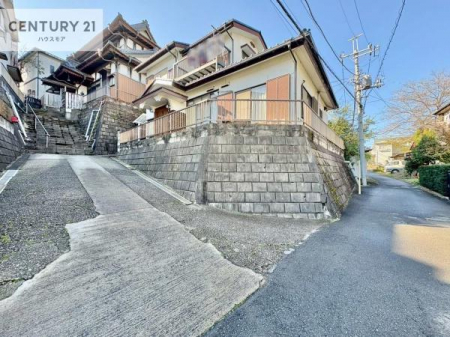 ���̑����n�@�O�ʓ��H��4���I�z����ǍD�ȗ��n�ł��B
