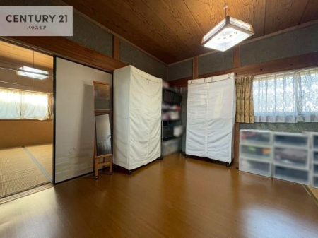 ���r���O�@�S�n�ǂ����r���O�͉Ƒ������R�ƏW�܂�܂��B�Ƒ��c�R�̎��Ԃ����������ł��B���Ƒ��ƁA����w�[���������Ԃ��߂��������ł��ˁB