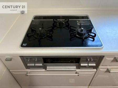 �L�b�`���@�R�����͎O������̂ł������̓����i�s���ł��܂��B
�������O�����t���ł��B�����X�y�[�X���L�X���Ă���׍�Ƃ����₷���I