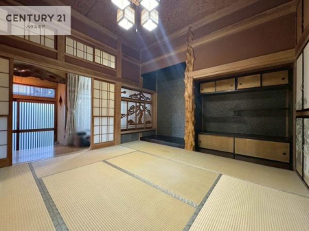 �Q���@�^�^�~�̍��肪���炬��^����A�����b�N�X��ԁB���{�l�̐S������u�a�v�̋�ԁB
�䑐�̍���Y����Ԃ͖����̂ЂƎ������o���Ă���܂��I